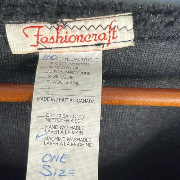 VINTAGE Fashioncraft Speckled Black Fleece Poncho Fringed Neck Hem One Size - Picture 7 of 8